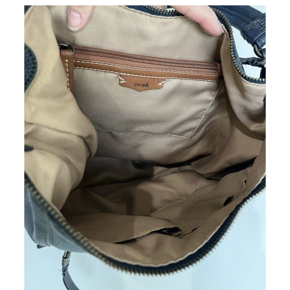 The Sak Navy Blue Leather Shoulder Bag - Picture 4 of 8